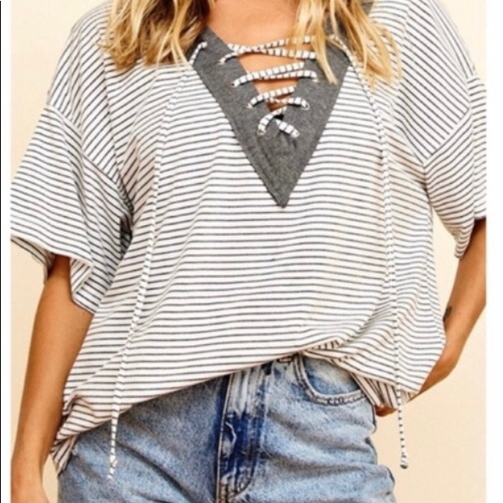 ‼️ 1 size MD left‼️ v-neck striped top with laces and solid gray neckline - Picture 2 of 3